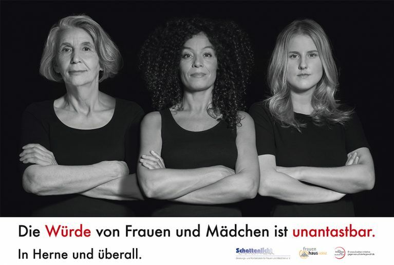 Plakat: Die Würde von Frauen und Mädchen ist unantastbar. In Herne und überall.